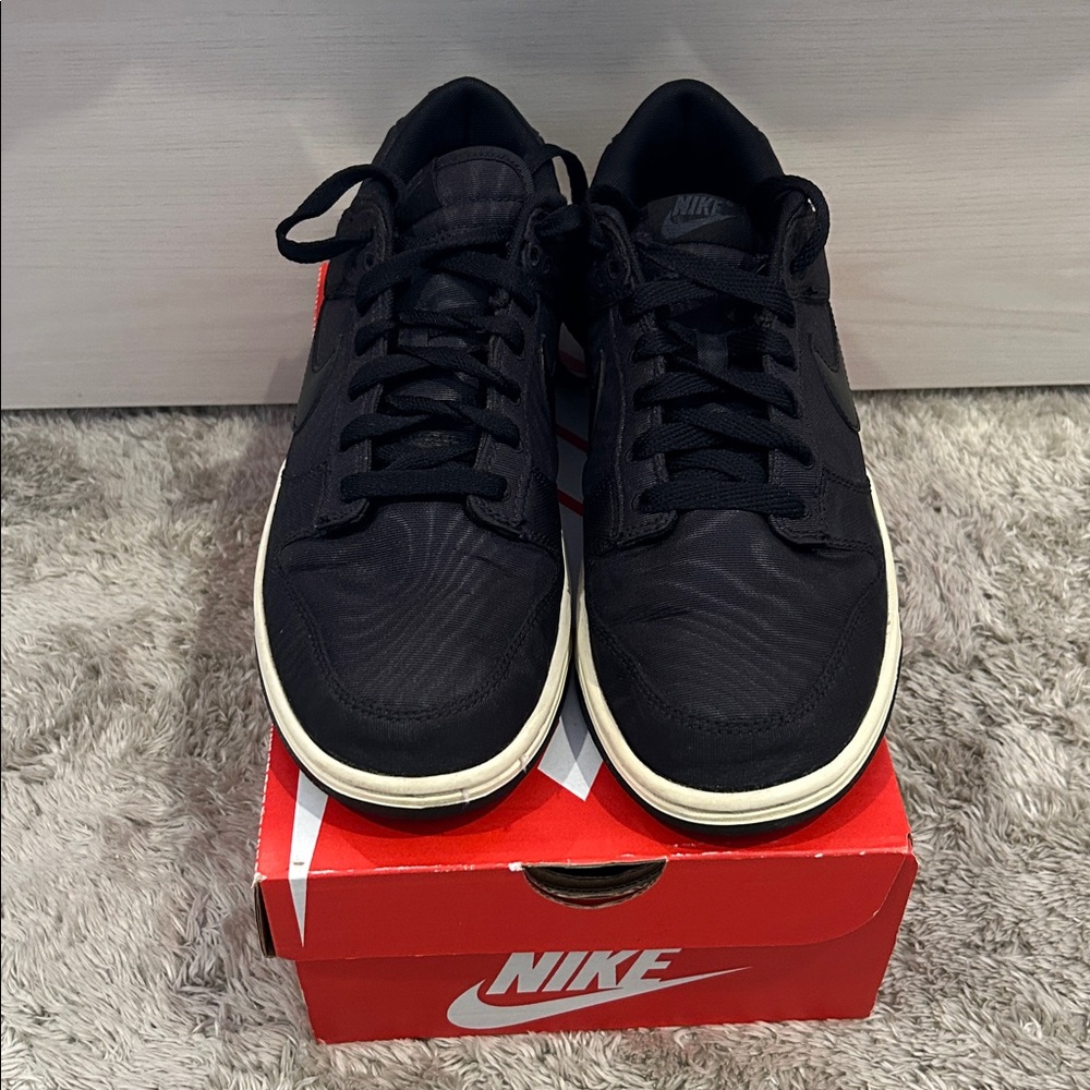 Men’s Nike Dunk Low Retro Premium Black Canvas used lightly box good condition